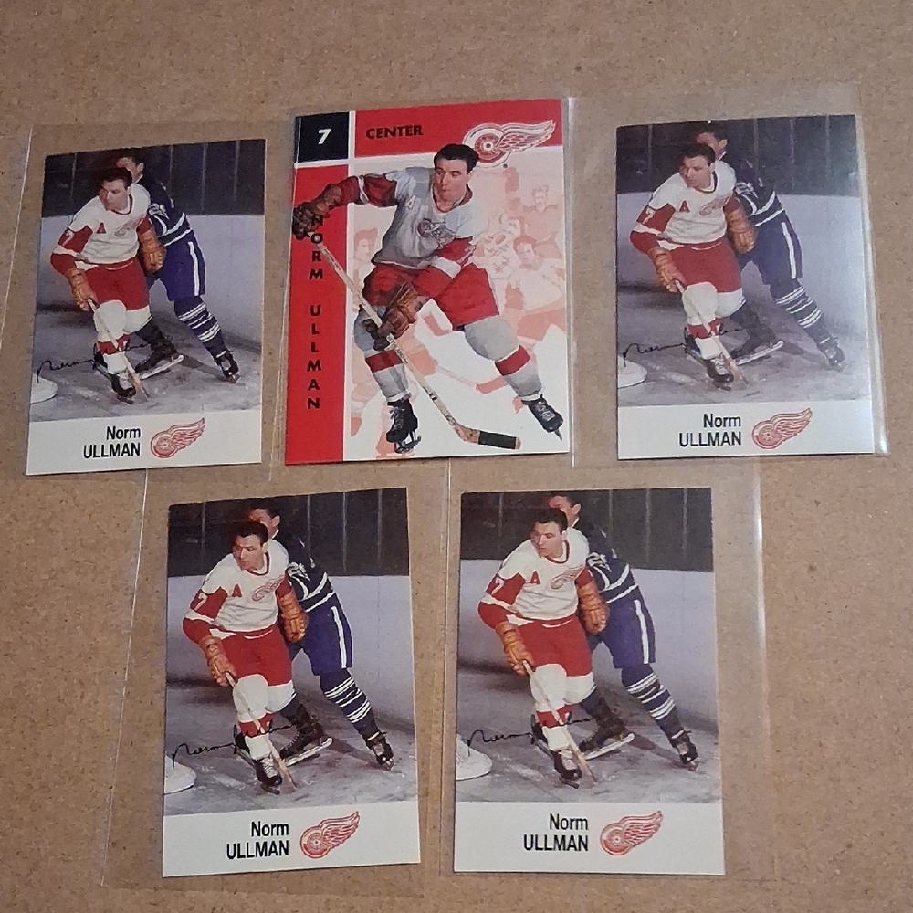 Wings Vintage Hockey Card Lot - Norm Ullman - Red & White